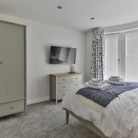 Finest Retreats - 11 Belle House *