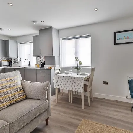 Finest Retreats - 11 Belle House Filey
